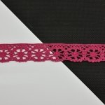 Prima-obchod Bavlněná krajka šíře 26 mm paličkovaná K34, barva Fuchsiová C048 – Zboží Mobilmania
