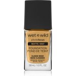 Wet n Wild Photo Focus vysoce krycí zmatňující make-up Classic Beige 30 ml – Sleviste.cz
