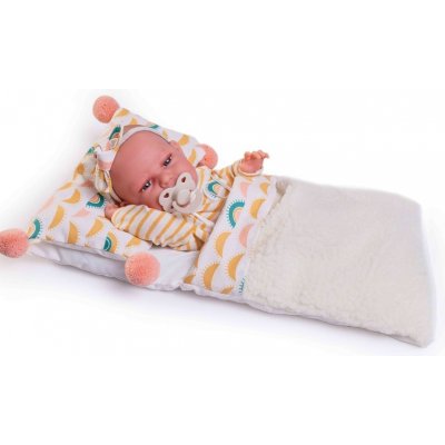 Antonio Juan Realistické miminko holčička Clara ve spacím pytli Recién Nacida Baby Clara con saquito de soles – Zboží Mobilmania