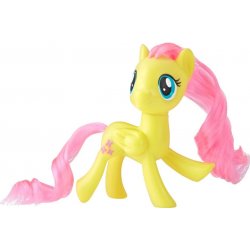 Hasbro My Little Pony Základní poník Fluttershy