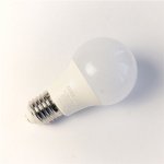 Tesla LED žárovka BULB E27, 8W, 230V, 806lm, 25 000h, 3000K teplá bílá, 220st 5ks v – Hledejceny.cz