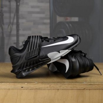 Nike Savaleos CV5708-010