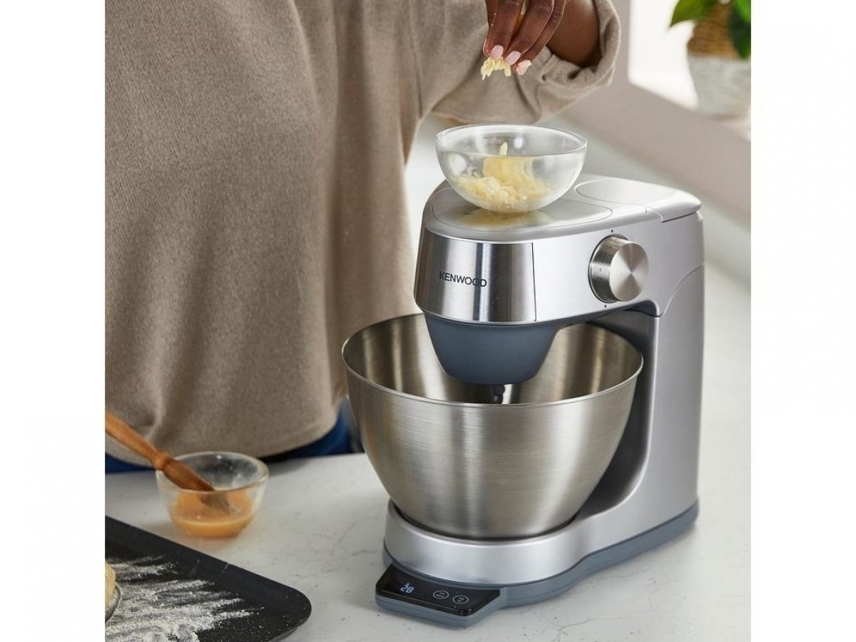 Kuchyňský robot, který váží