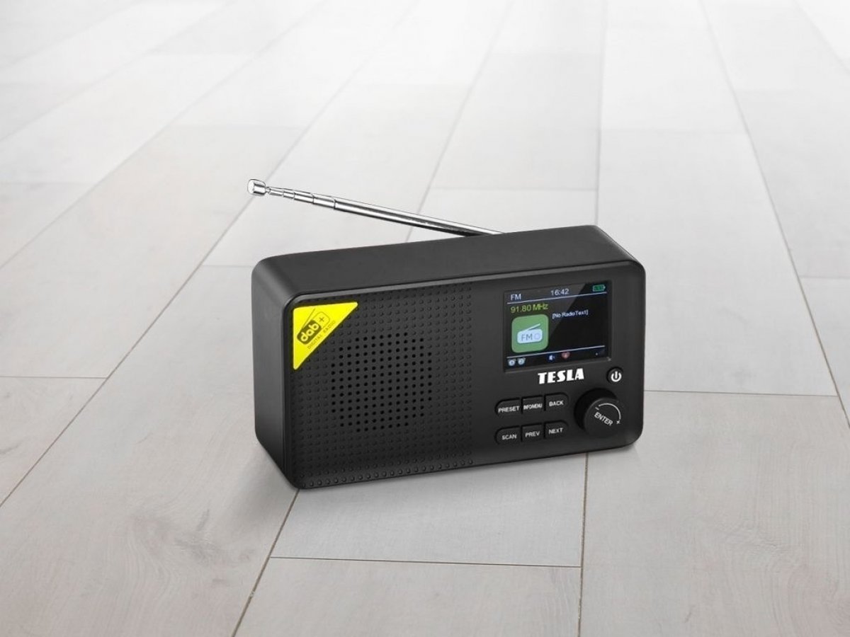 FM i DAB+ tuner - 2 v 1