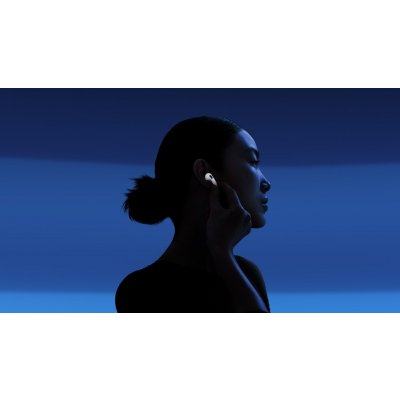 Apple AirPods 4 s aktivním potlačením hluku (2024)