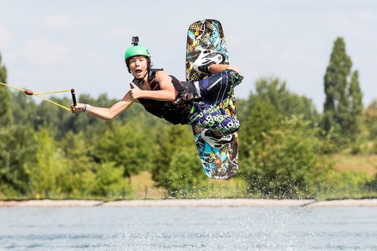 Kameru dělá příslušenství a baterka