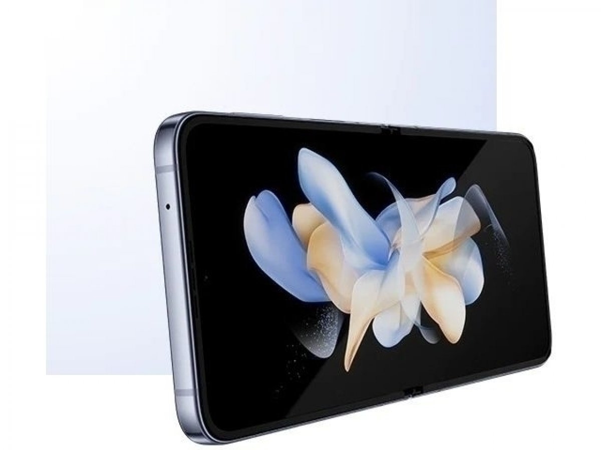 Velký AMOLED displej