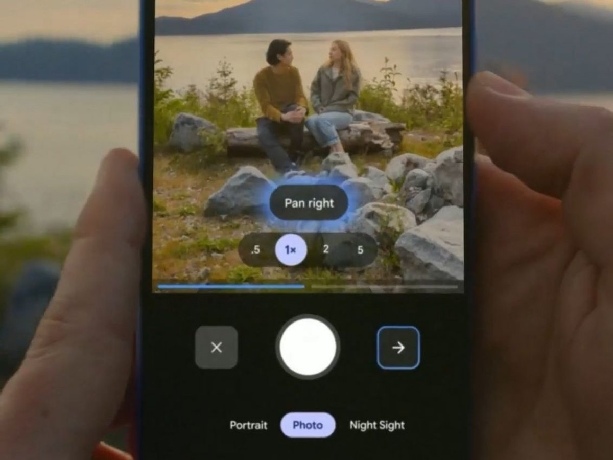Fotokouč s umělou inteligencí