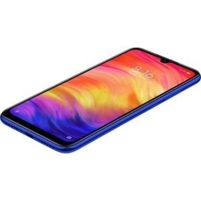 6,3“ velký displej s tenkými rámečky a kapkovitým výřezem (Dot Drop)