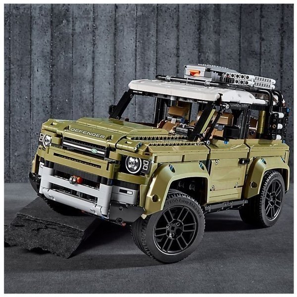 Specifikace LEGO Technic 42110 Land Rover Defender