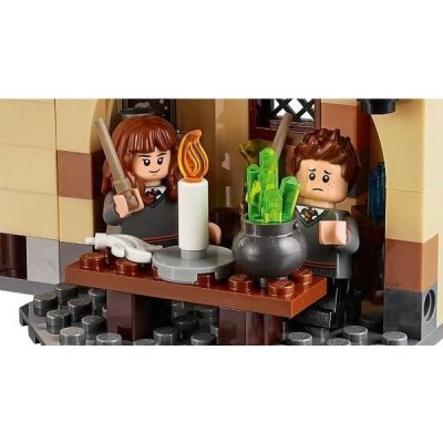 Šest minifigurek a sova Hedvika