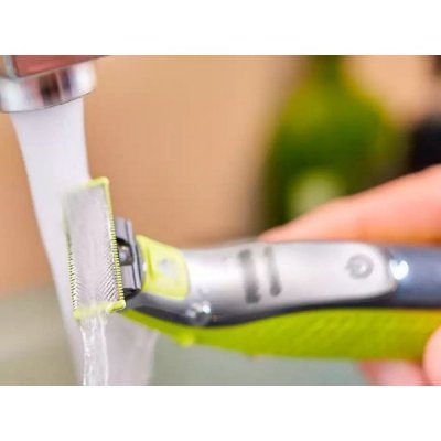 Pro suché i mokré holení