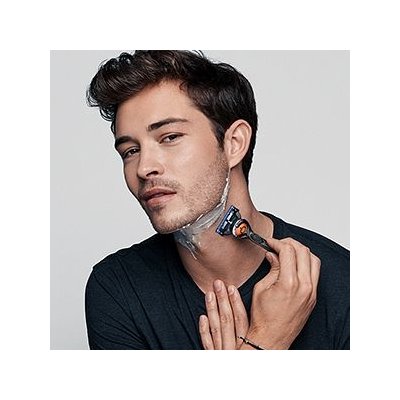 Holicí strojek Gillette Fusion 5