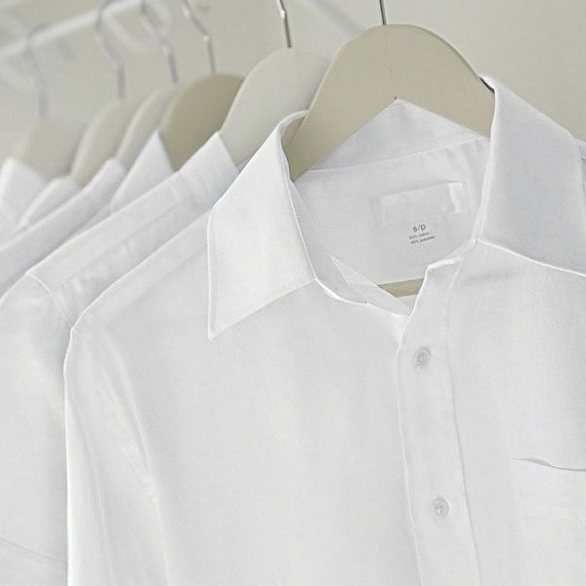 Pomáhá udržet vaše bílé prádlo zářivé