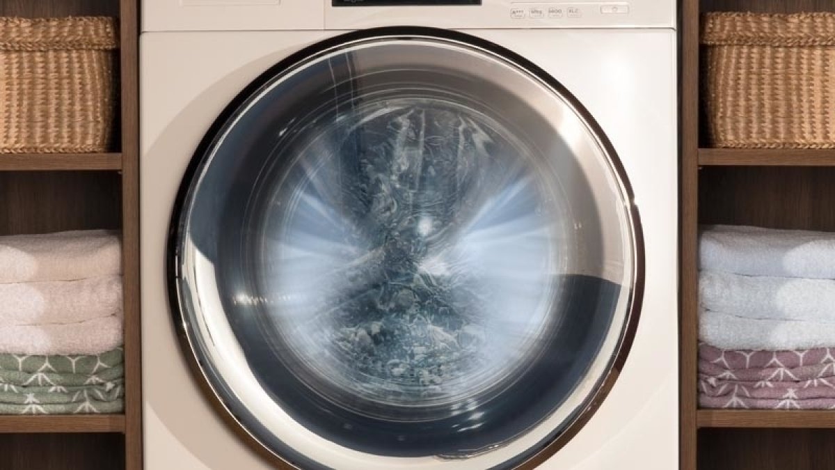 Čisté prádlo i pračka