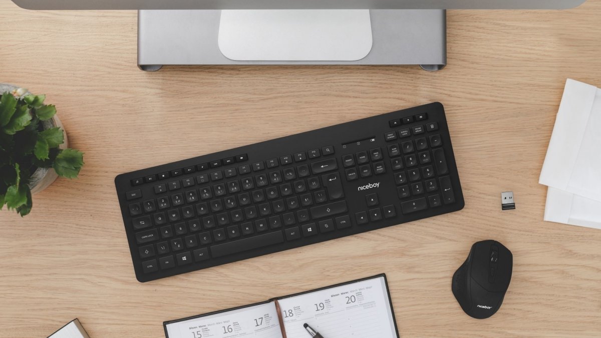 Bezdrátový set klávesnice a myši se společným USB přijímačem