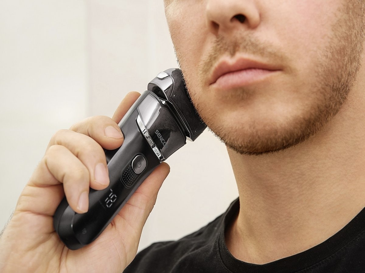 Upraví vousy i kotlety