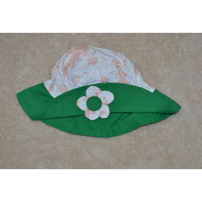 Dětská letní čepička, zelený klobouček s kytičkou Výprodej