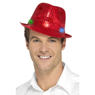 Červený svítící klobouk s flitry