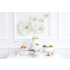 PartyDeco Papírové květy bílé 5 ks - romantická svatební výzdoba a dekorace