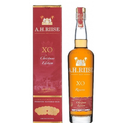 A.H. Riise Christmas 20y 0,7l 40% (karton) A.H.Riise St.Thomas 40% 20 let Tmavě mahagonová 1536