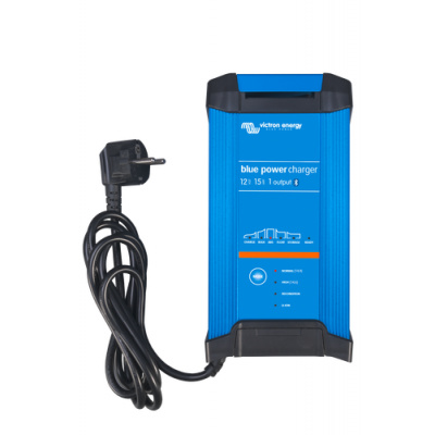 Victron Energy Nabíječka baterií Blue Smart IP22 Charger 12V 20A (1)