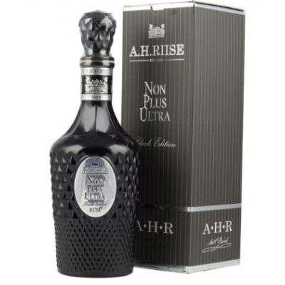 A.H. Riise Non Plus Ultra Black Edition 42% 0,7 l (karton)