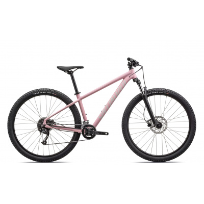 Specialized Rockhopper Sport 29 2023 Velikost kola: M, Barva kola: SATIN DESERT ROSE / DUNE WHITE, Modelový rok: 2023 SATIN DESERT ROSE / DUNE WHITE