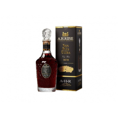 A.H.Riise Non Plus Ultra 42% 0,7l + A.H. Riise Rum Cream Liqueur 17% 0,7l + A.H.Riise Salt Caramel Cream Liqueur, 17% 0,7l