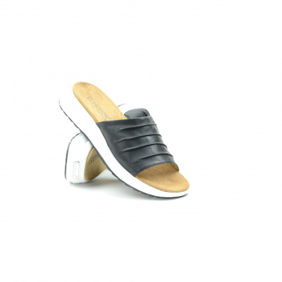 Dámské pantofle Caprice 9-9-27207-28 040 black softnap. Velikost: 40
