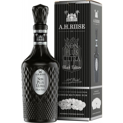 A.H. Riise Non Plus Ultra Black Edition 0,7l (karton)