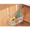 Kovový závesný košík na dvierka kuchynskej skrinky biely (Praktický biely organizer na potraviny, koreniny a kuchynské doplnky)