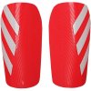 Futbalové chrániče adidas Tiro Club IP3992 L