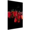 Vertikálny foto obraz akrylový Jahody vo vode 50x100 cm