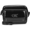 Calvin Klein Jeans Tašky cez rameno RE-LOCK CAMERA BAG_SHINY Čierna