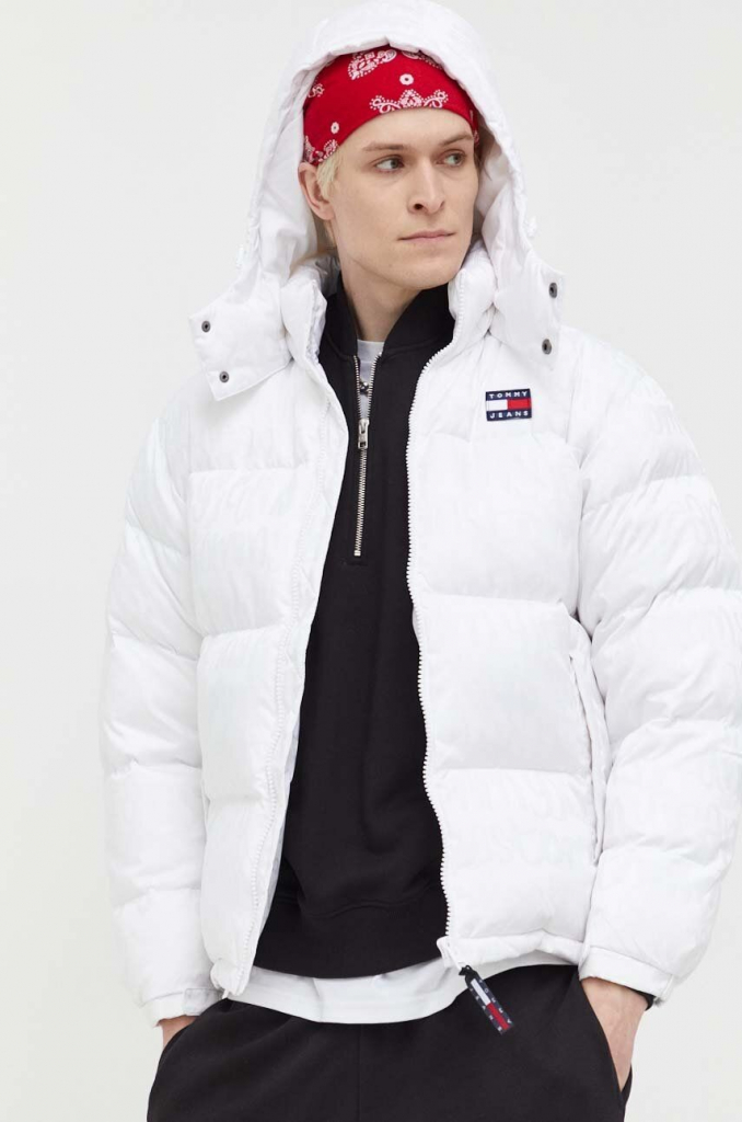 Tommy Jeans Páperová bunda pánska biela zimná DM0DM16576