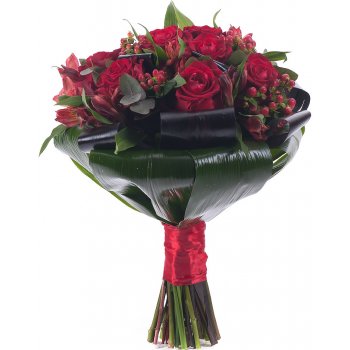 Lady červené ruže a hypericum