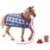 Schleich 42360 Anglický plnokrvník s dekou