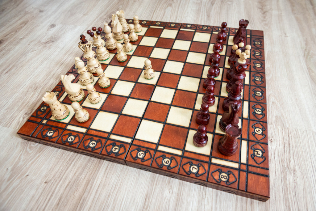 Drevené šachy kráľovská súprava od 72,9 € - Heureka.sk