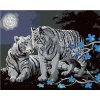 Zuty – Maľovanie podľa čísel – Biely tiger, modré kvety a spln (D. Rusty Rust), 80 × 100 cm, plátno 8596530188667