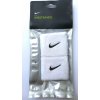 Tenisové potítko Nike Wristbands malé biele 971 - Barva bílá