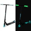 Spokey NIGHT RIDER Freestyle koloběžka se svítícími prvky ve tmě, kolečka 100 mm
