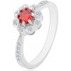 Šperky eshop - Strieborný ródiovaný prsteň 925, ligotavý kvietok s červeno-oranžovým zirkónom J15.09 - Veľkosť: 54 mm