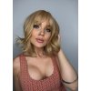 Platinová blond vlnitá parochňa Ornela s ľahkou ofinou
