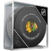 Inglasco / Sherwood Puk NHL Offical Game Puck in Cube Nhl: Chicago Blackhawks