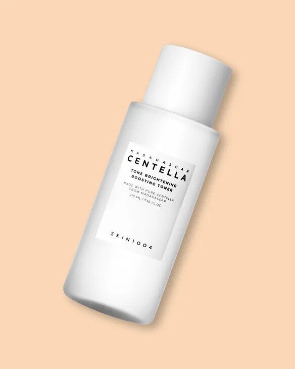 SKIN1004 Madagascar Centella Tone Brightening Boosting Toner 210 ml