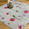 Obrus MAĽOVANÉ KVETY 65 x 65 cm
