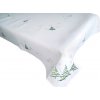 Obdĺžnikové vianočné prestieranie s výšivkou vianočného stromčeka Šírka 150 cm | Dĺžka 260 cm biela