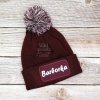 Zimná čiapka s brmbolcom - burgundy s menom nie