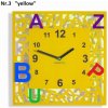 Detské hodiny na stenu s farebnými písmenkami žltá